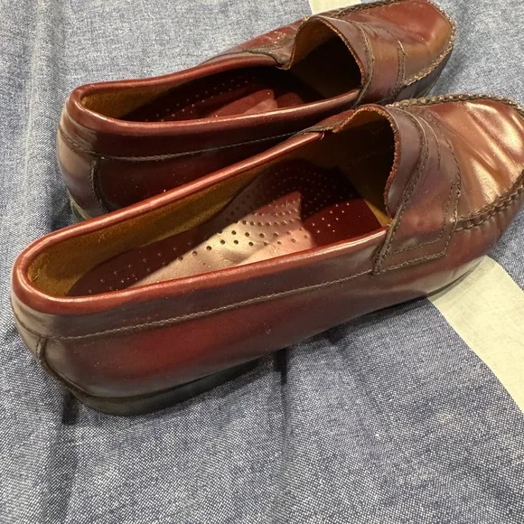 Bass Classic Brown Leather Loafers - Picture 4 of 8